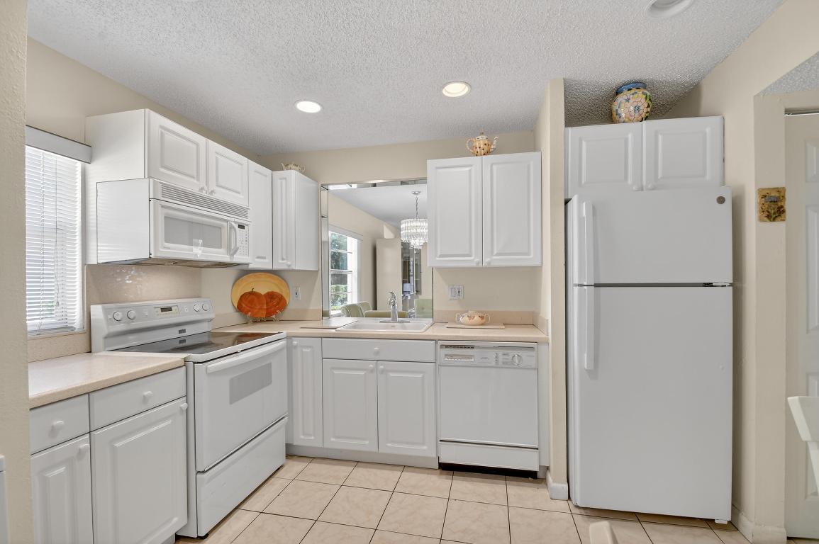 Banyan Springs - Residential