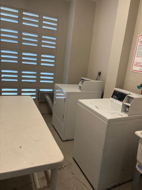 LANDINGS CONDO - Residential