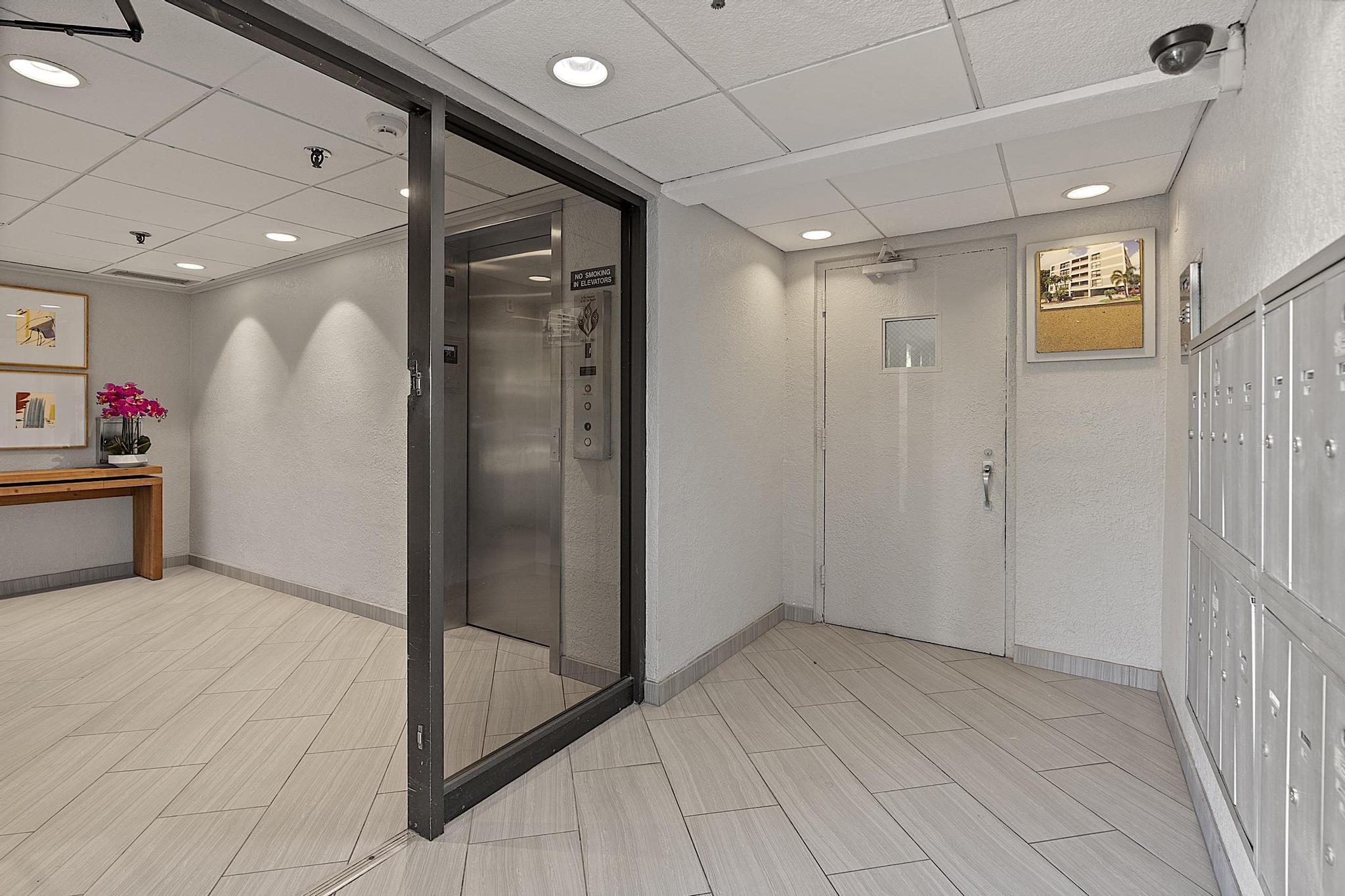 LANDINGS CONDO - Residential