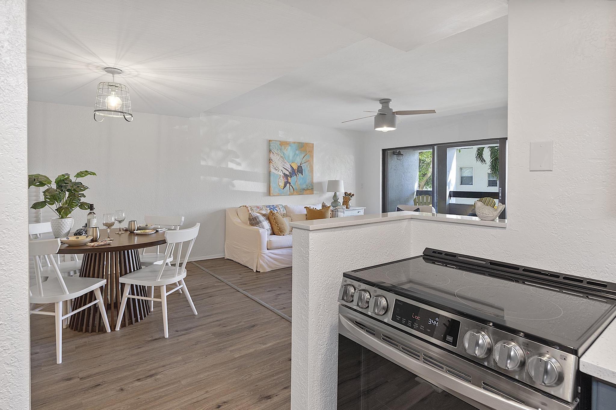 LANDINGS CONDO - Residential