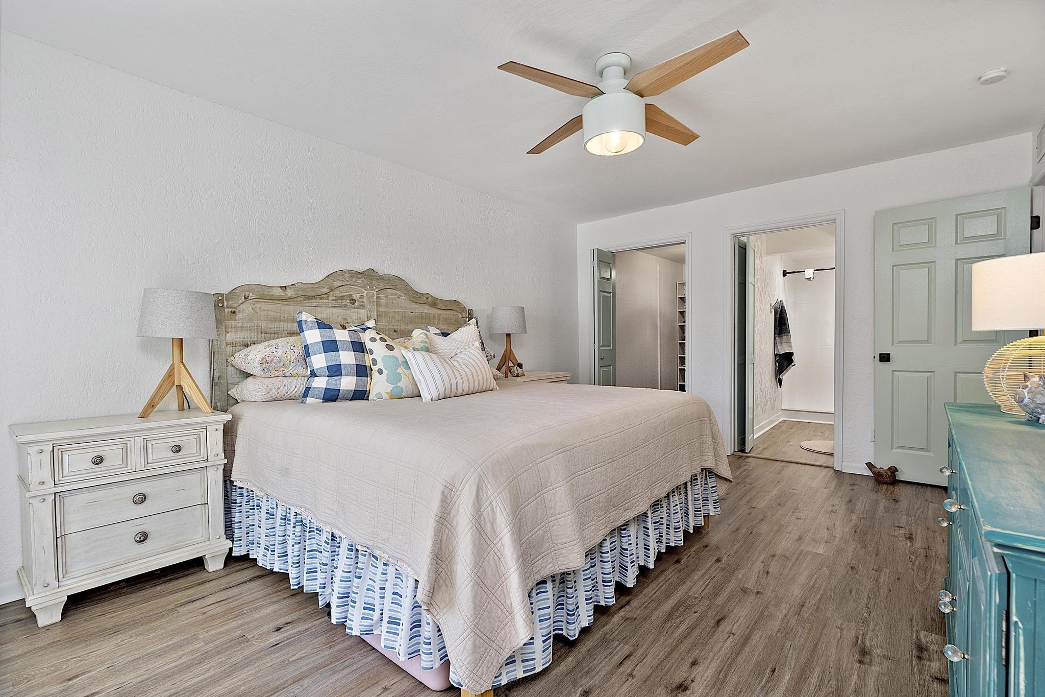 LANDINGS CONDO - Residential