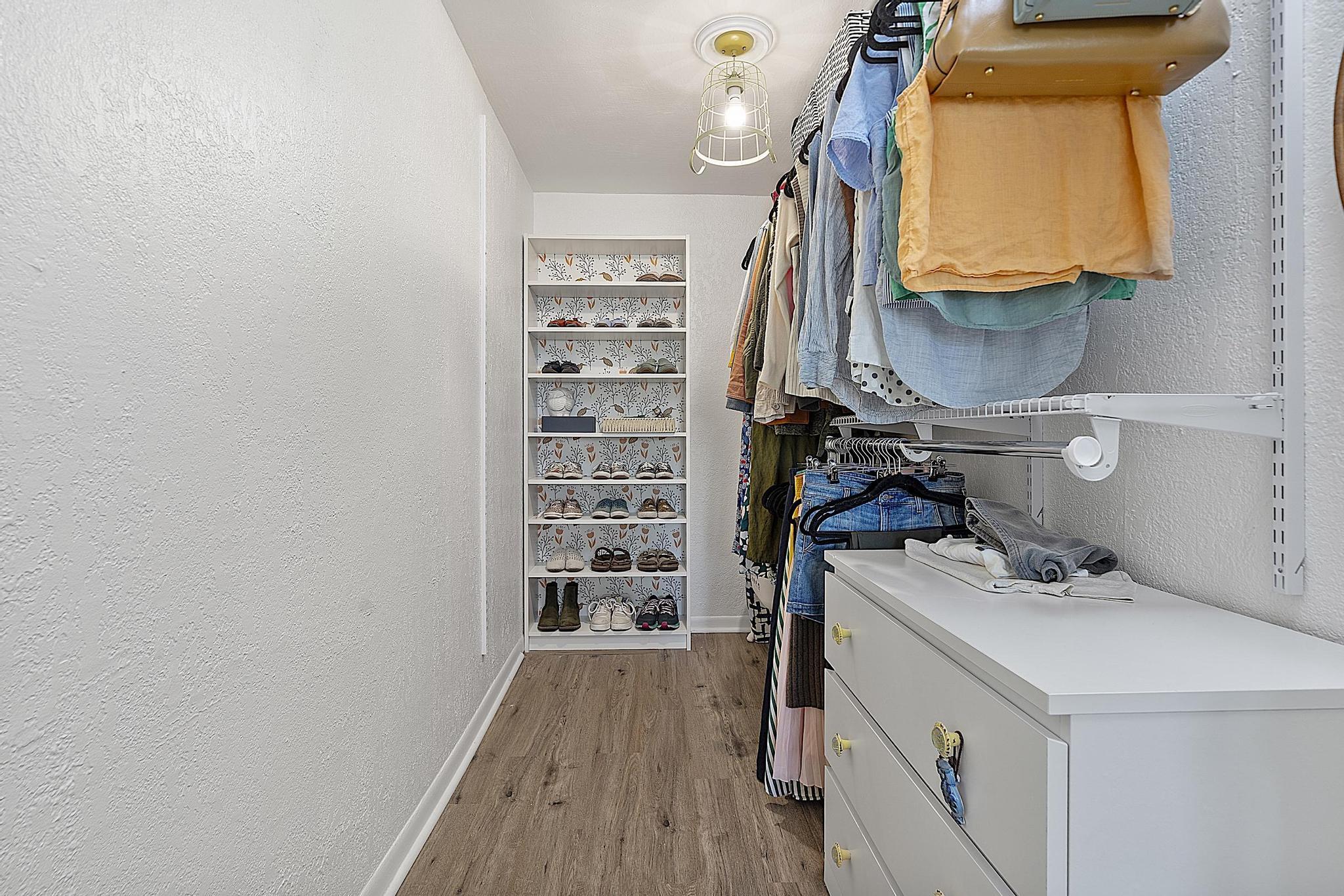 LANDINGS CONDO - Residential