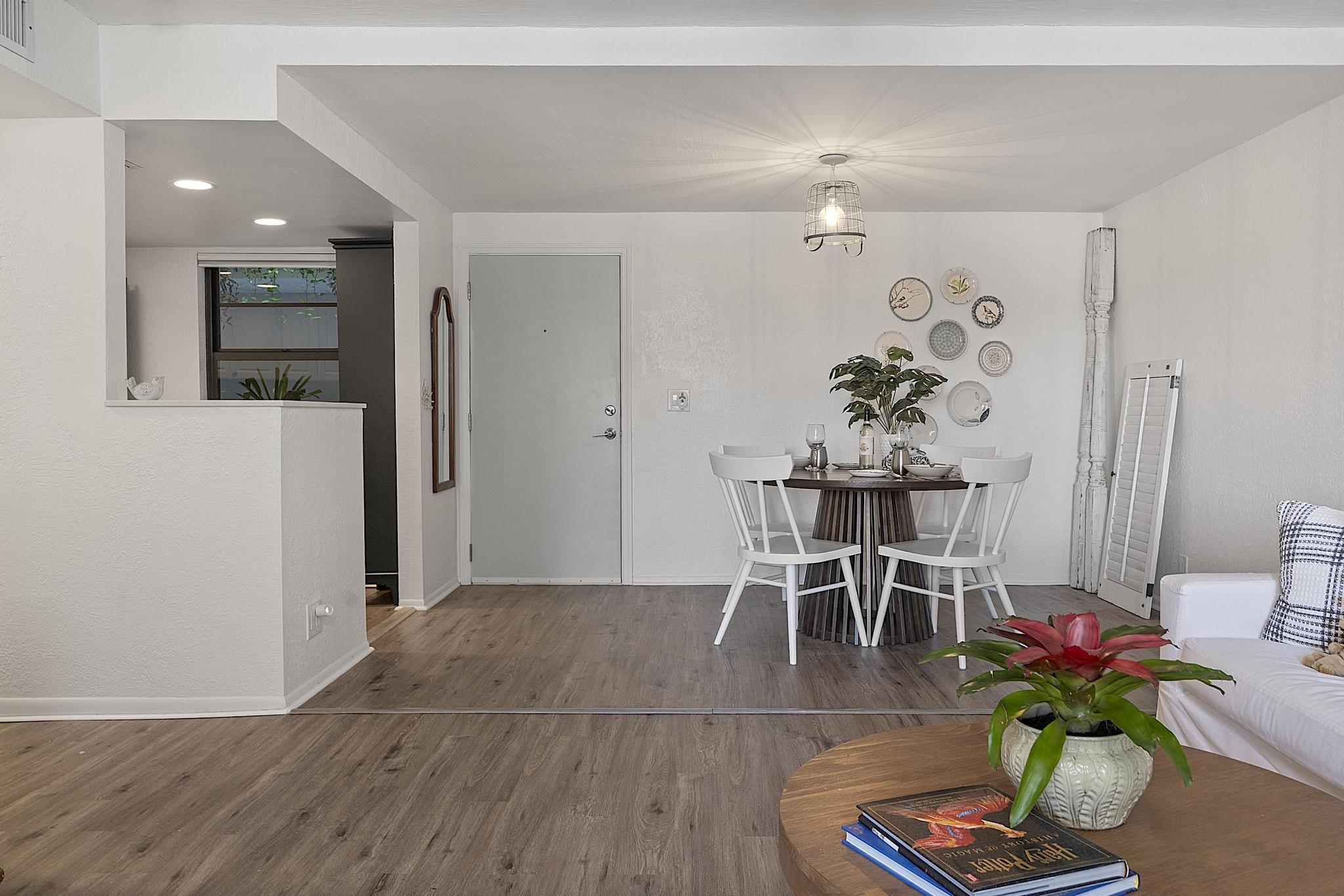 LANDINGS CONDO - Residential