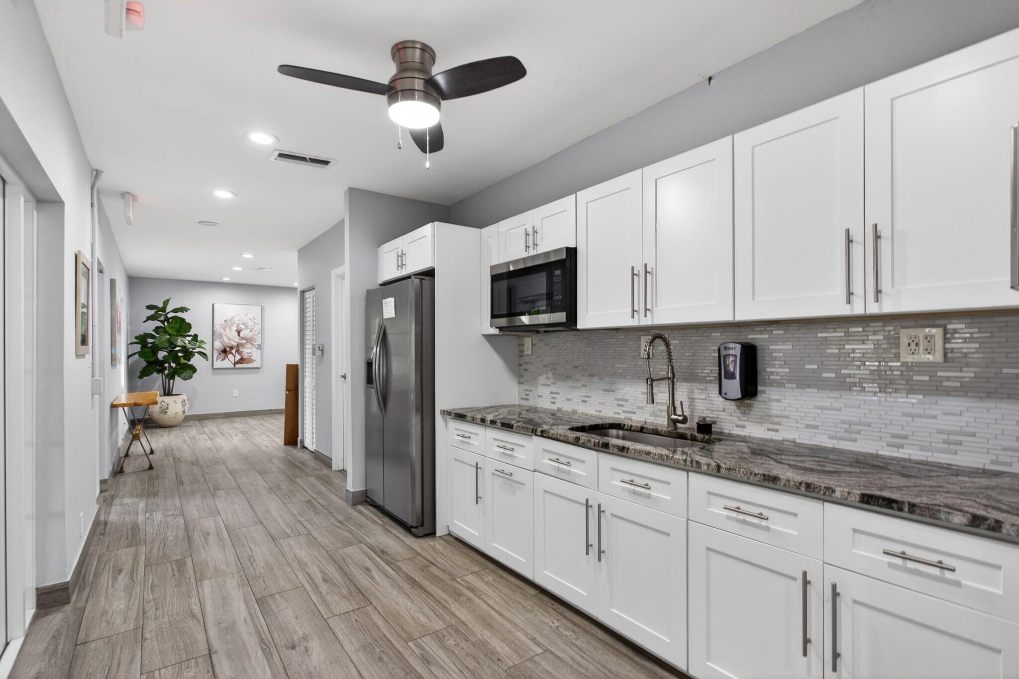 NO 114 PALM-AIRE COUNTRY CLUB - Residential