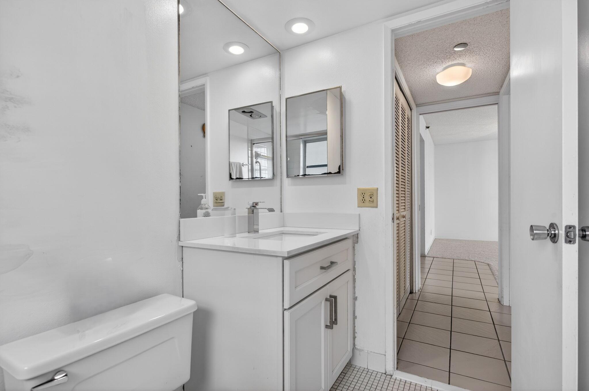 NO 114 PALM-AIRE COUNTRY CLUB - Residential