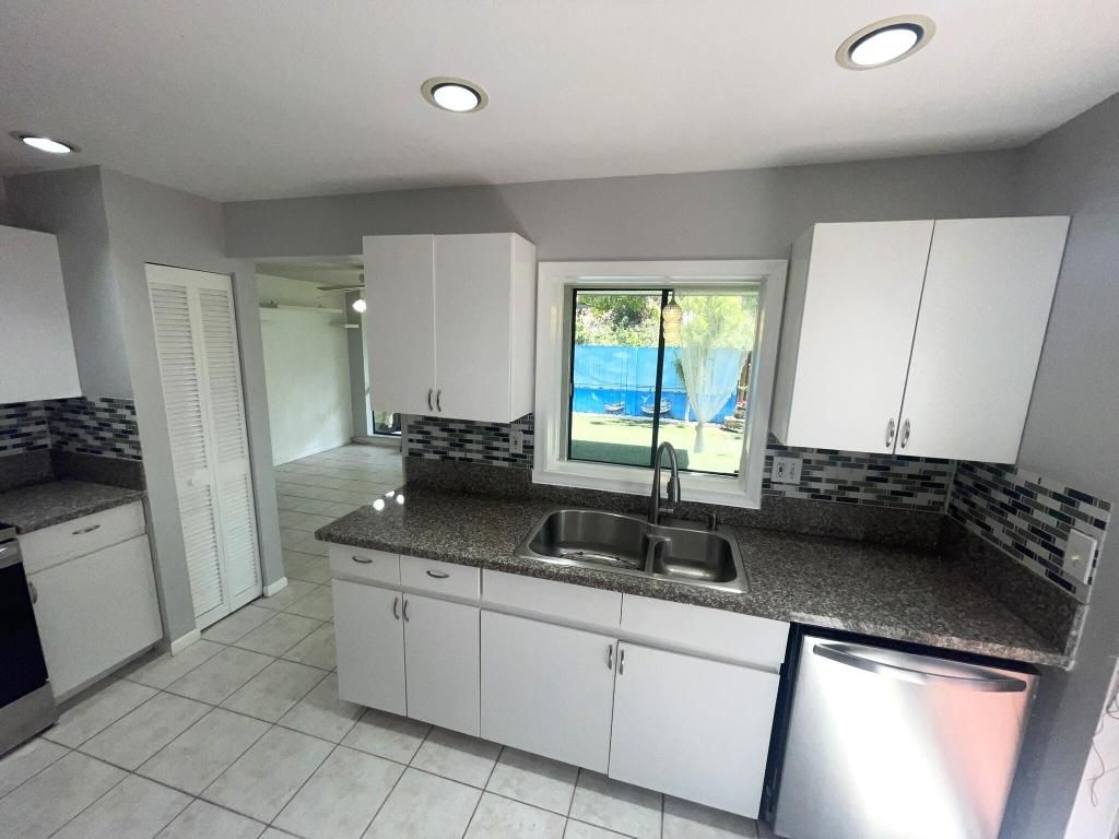 Photo of 5691 Fox Hollow Drive #B, Boca Raton, FL 33486 (MLS # R10994684)