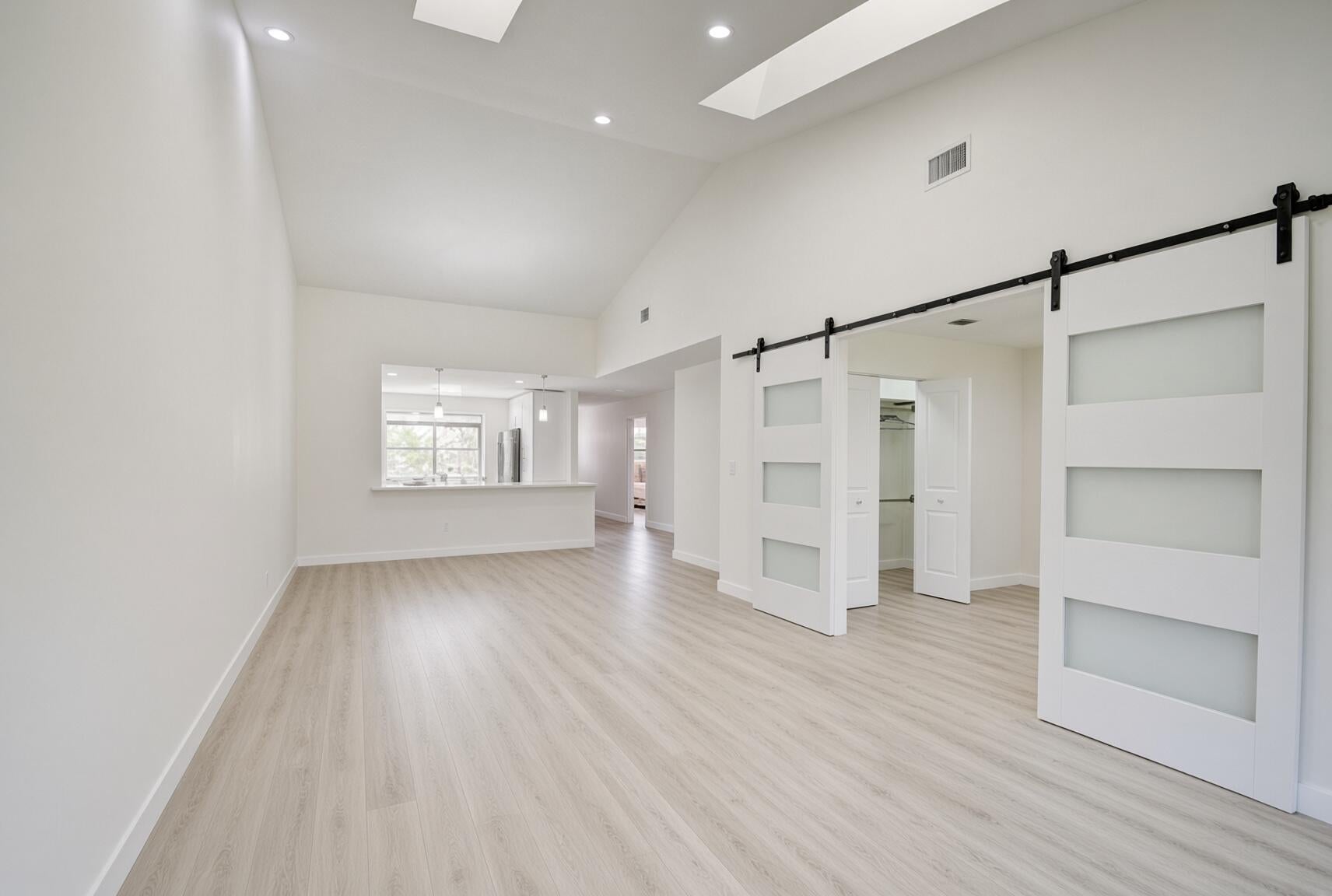 7916 LA MIRADA Drive