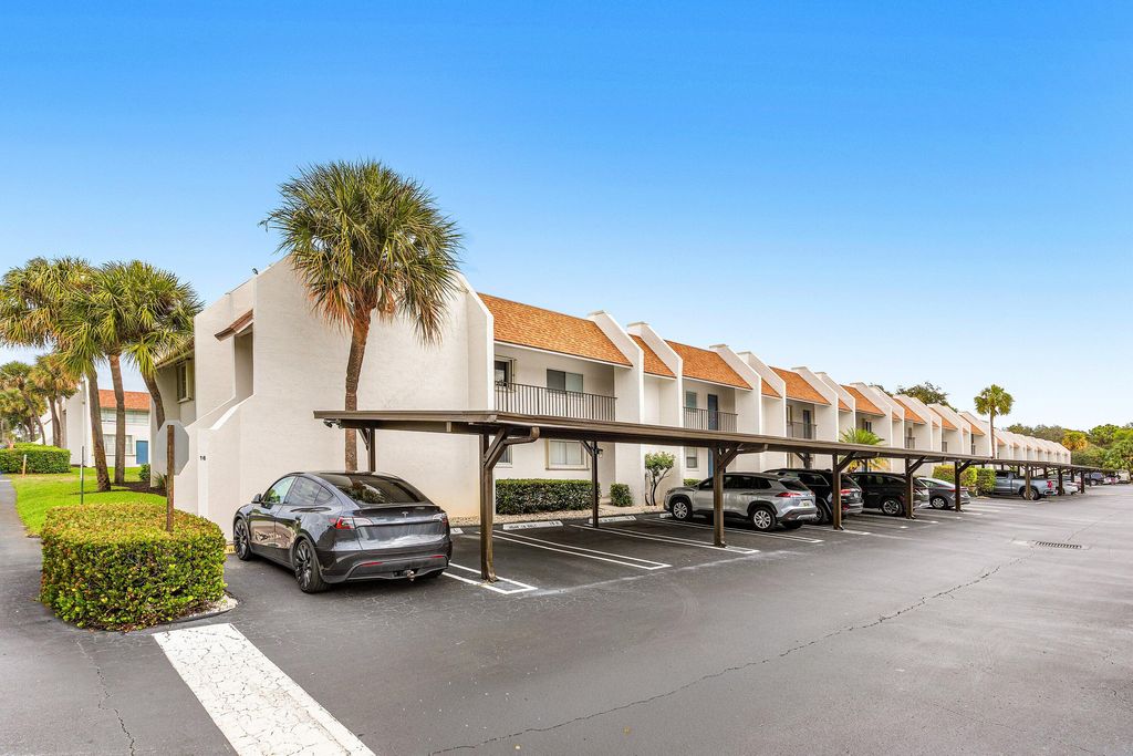 Photo of 2905 SW 22nd Avenue #1080, Delray Beach, FL 33445 (MLS # R11159176)