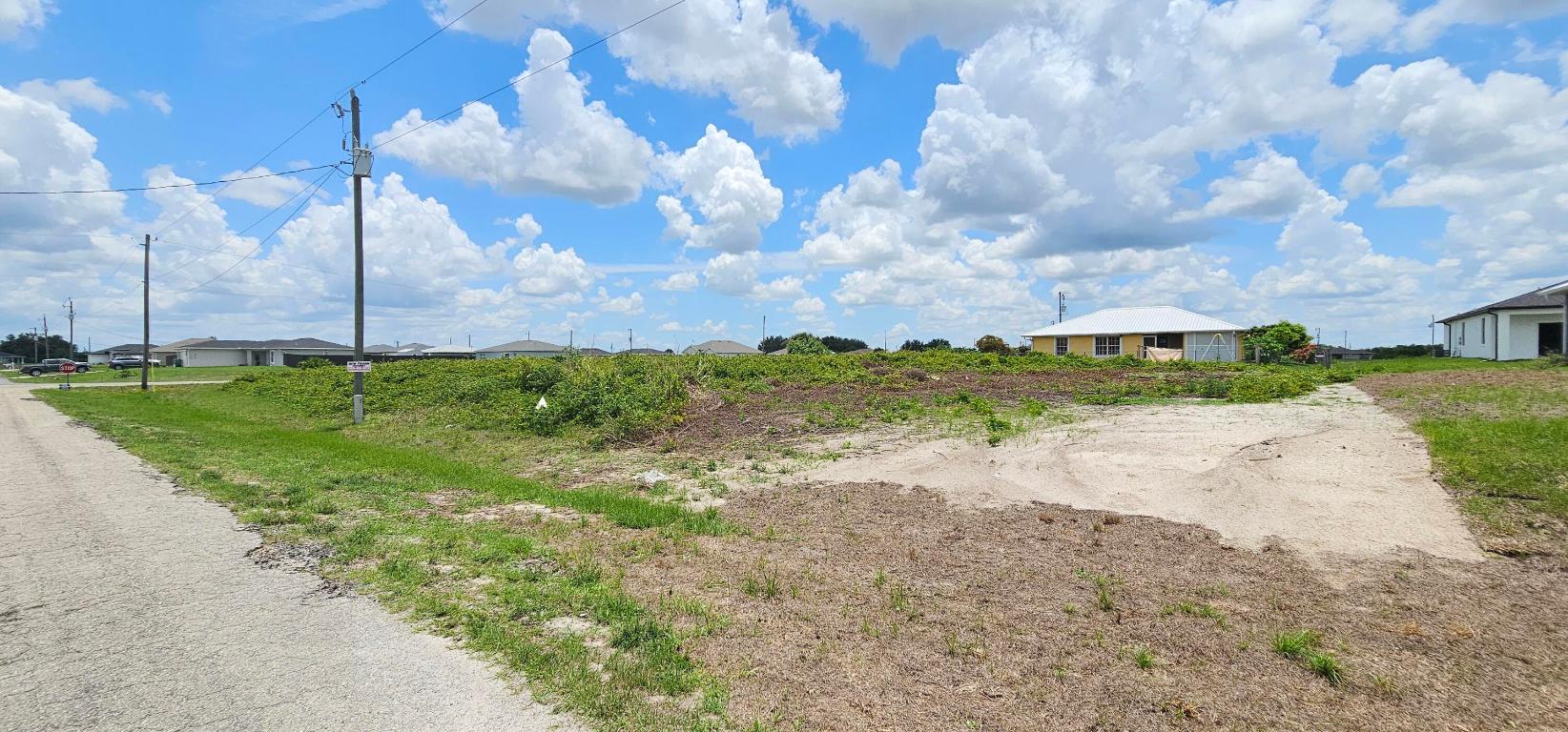 PORT LABELLE UNIT 6 - Land