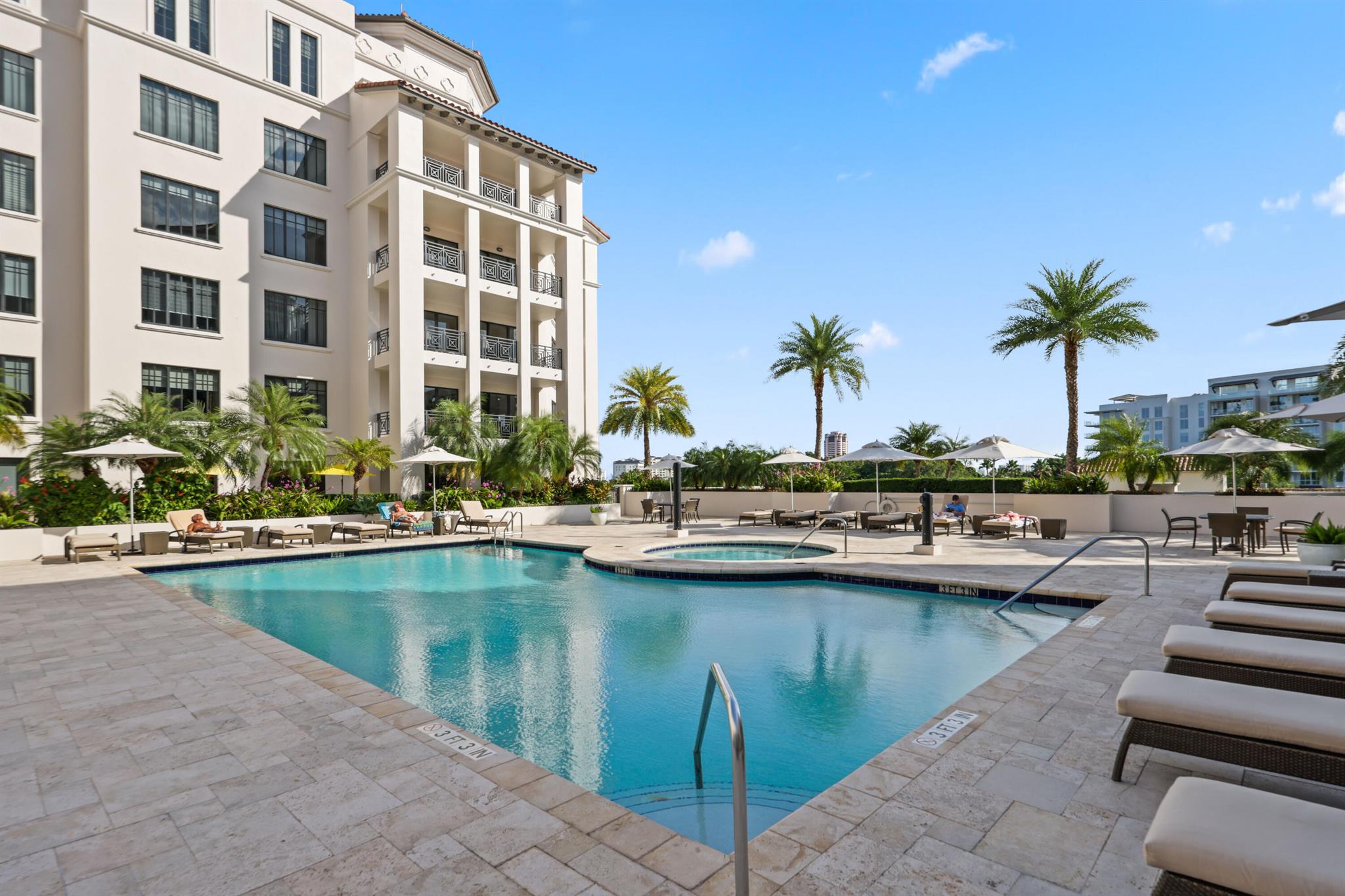 200 EAST PALMETTO PARK CO - Residential Lease