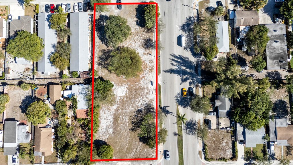 Photo of 1212 10th Avenue N, Lake Worth Beach, FL 33460 (MLS # R11160261)