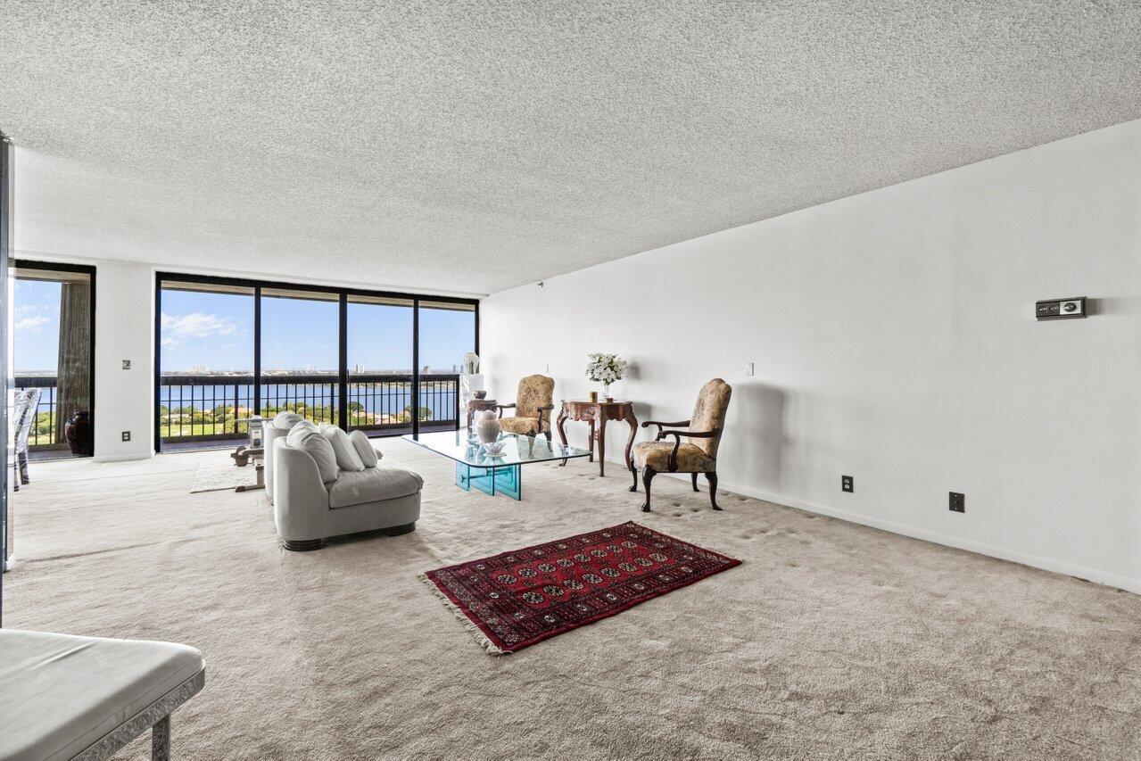 LANDS OF THE PRESIDENT/CO - Residential Lease