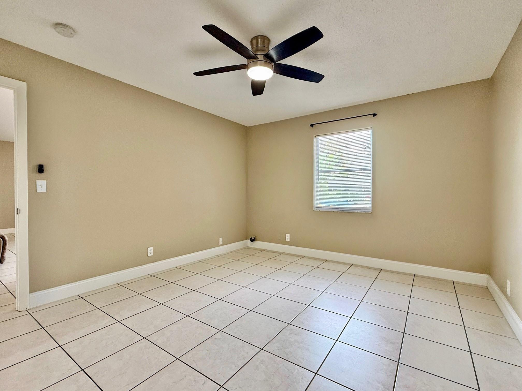 Lantana Heights 08 - Residential Income