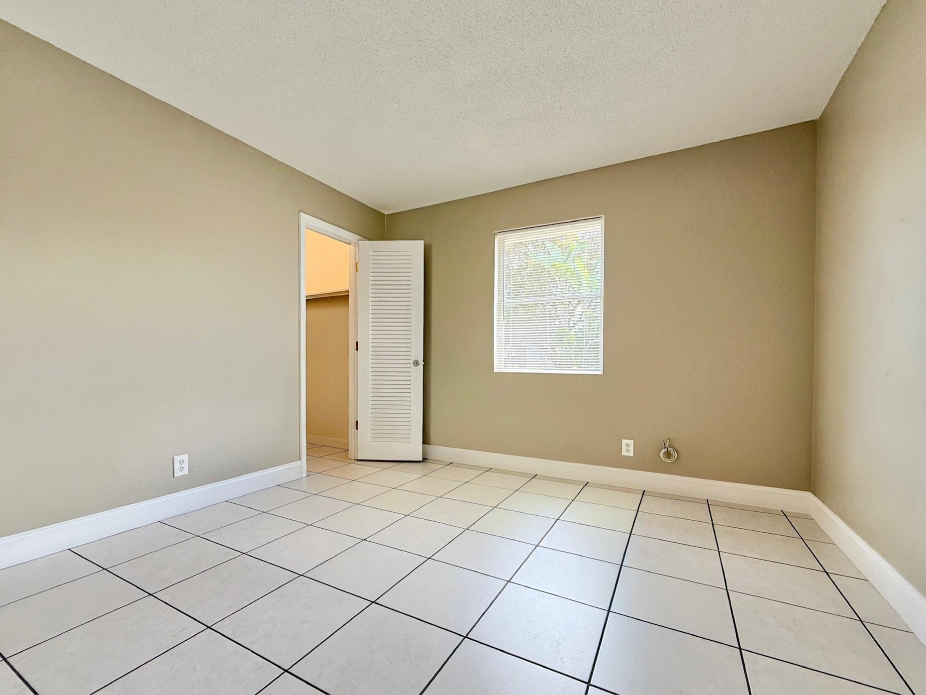 Lantana Heights 08 - Residential Income