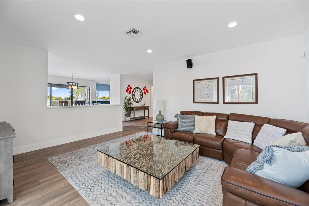 PALM BEACH POINT - Residential