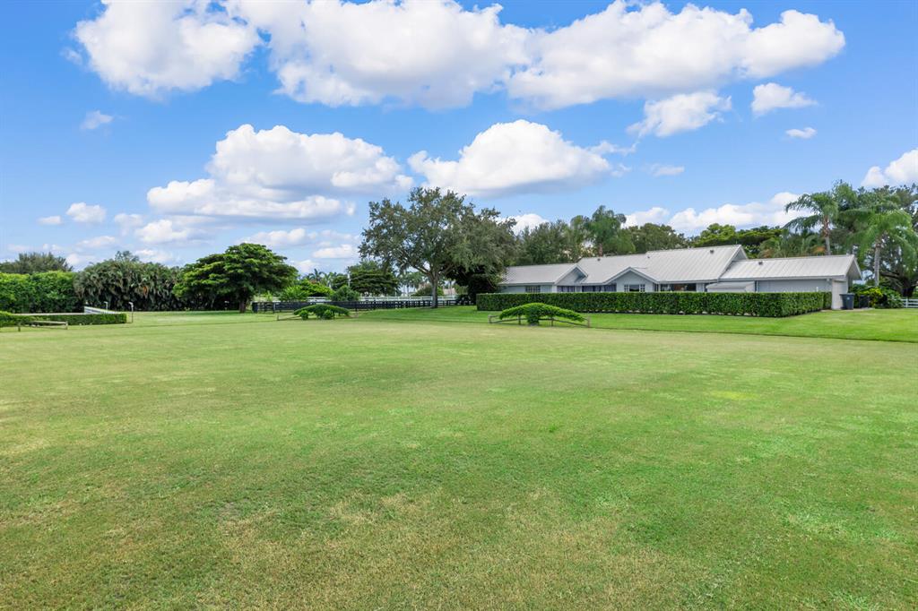 PALM BEACH POINT - Residential