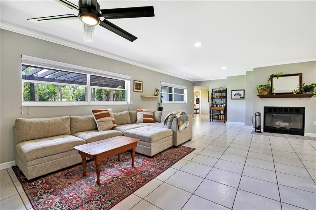 Acreage & Unrec - Residential