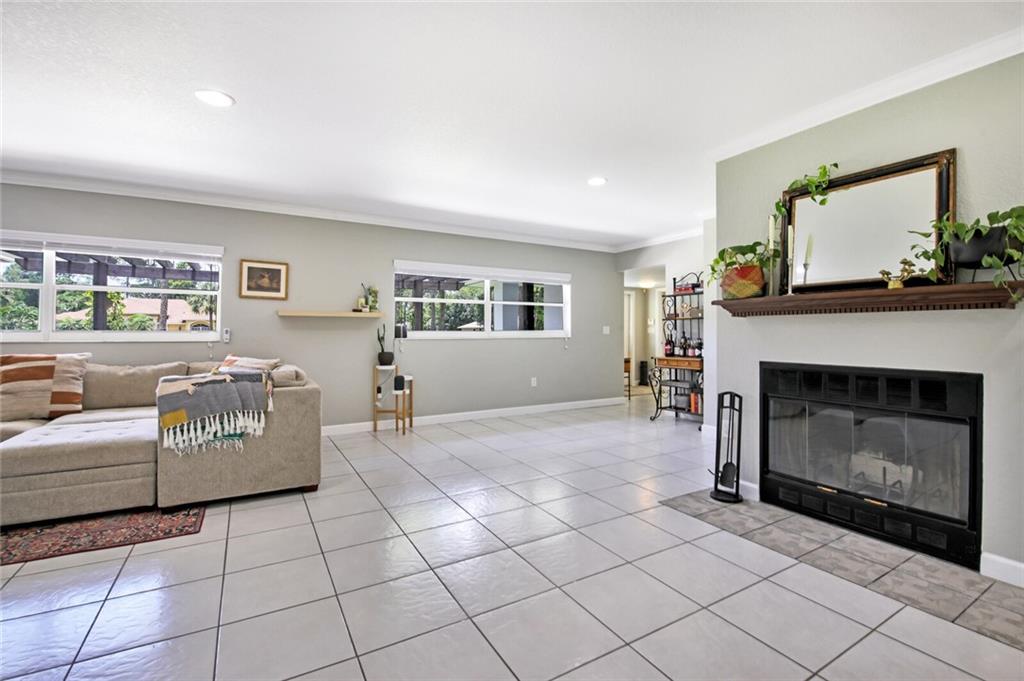 Acreage & Unrec - Residential