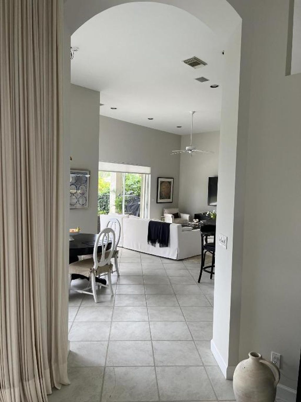 Photo of 17 Bermuda Lake Drive, Palm Beach Gardens, FL 33418 (MLS # R11143196)