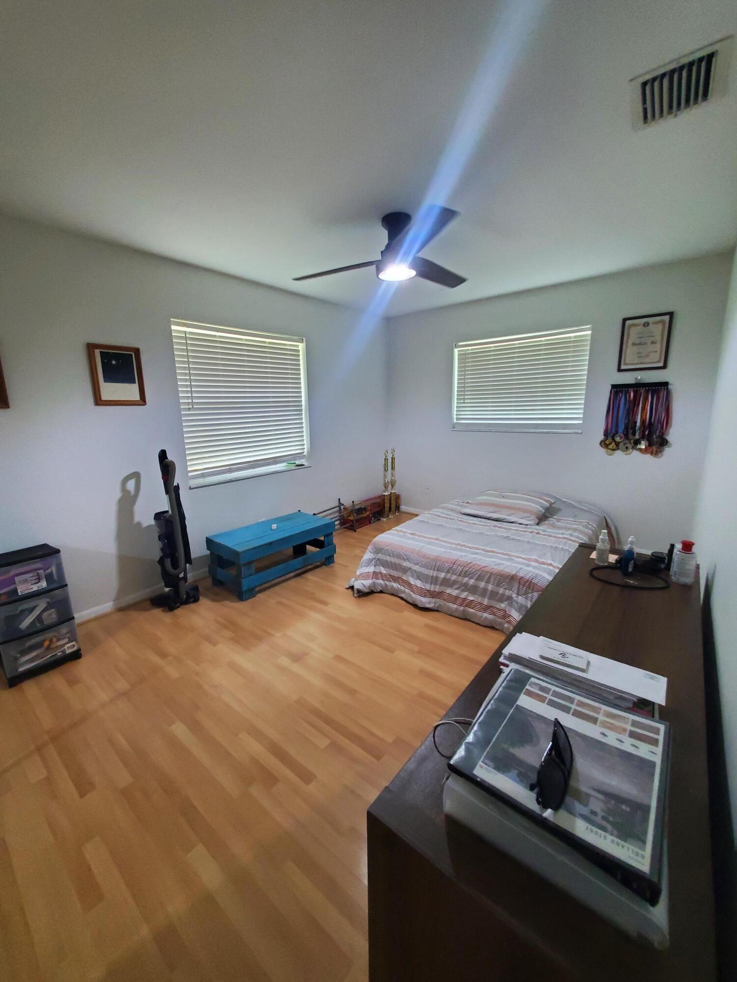 LOS MANGOS PATIO VILLAS AND TOWNHOMES - Residential