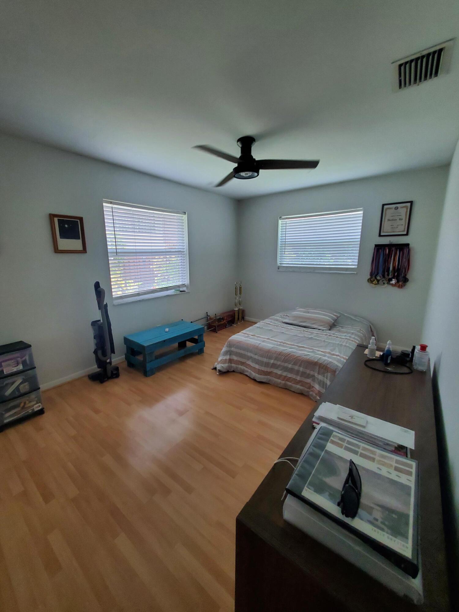 LOS MANGOS PATIO VILLAS AND TOWNHOMES - Residential