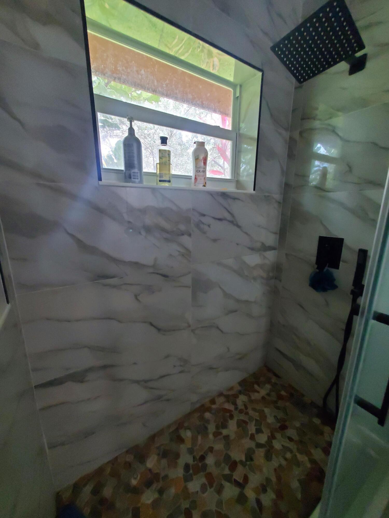 LOS MANGOS PATIO VILLAS AND TOWNHOMES - Residential