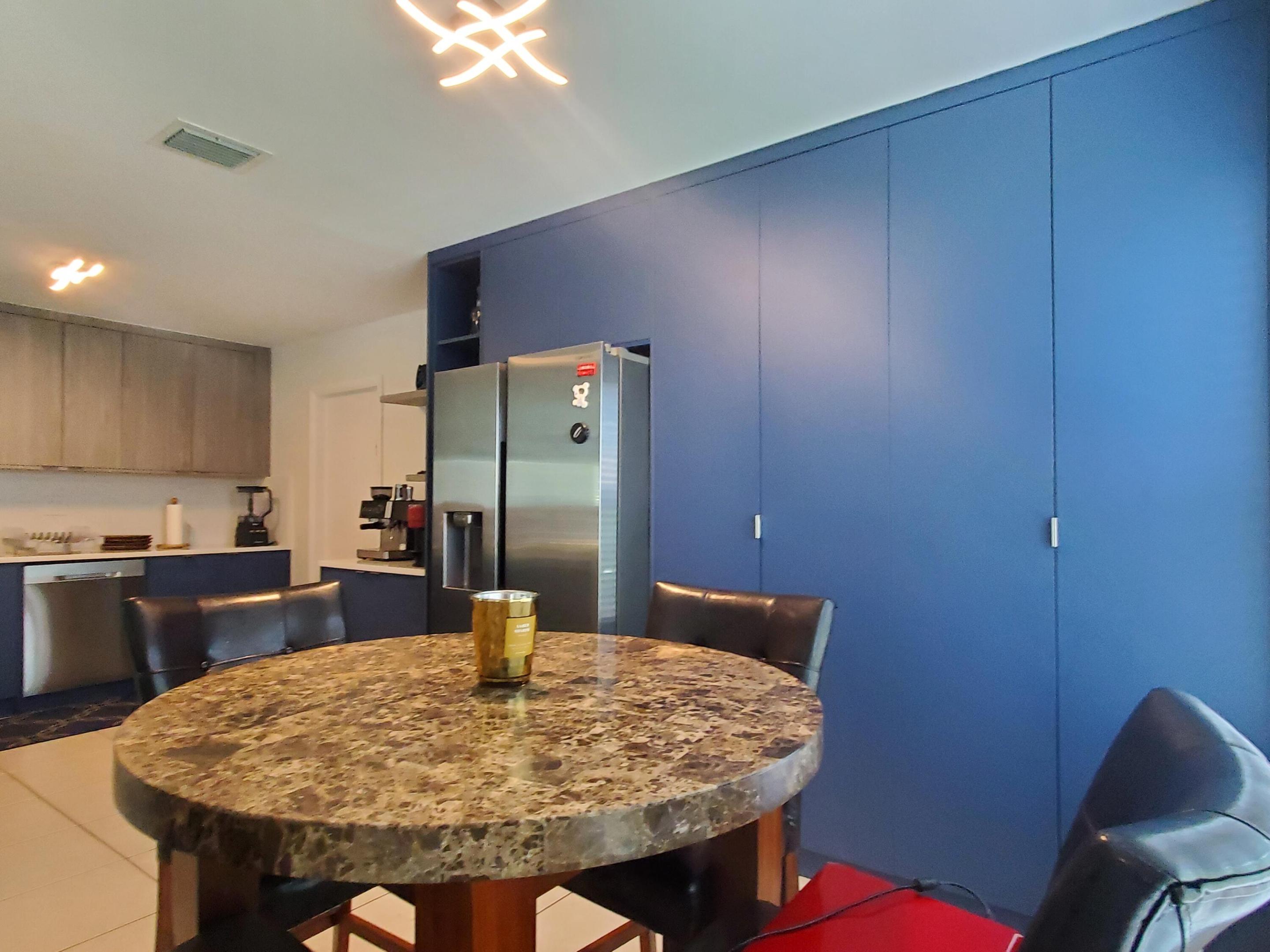 LOS MANGOS PATIO VILLAS AND TOWNHOMES - Residential