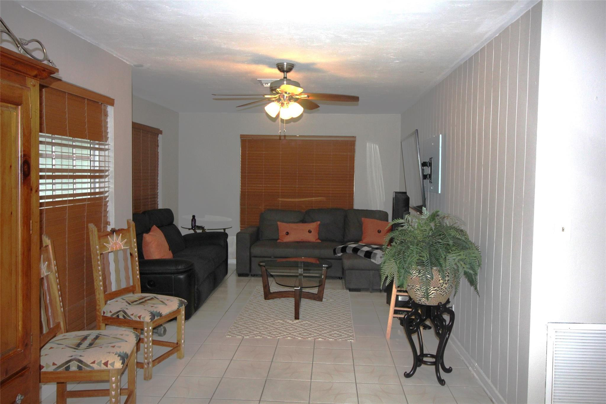 Eastway Park Sec 4 52-22 - Residential