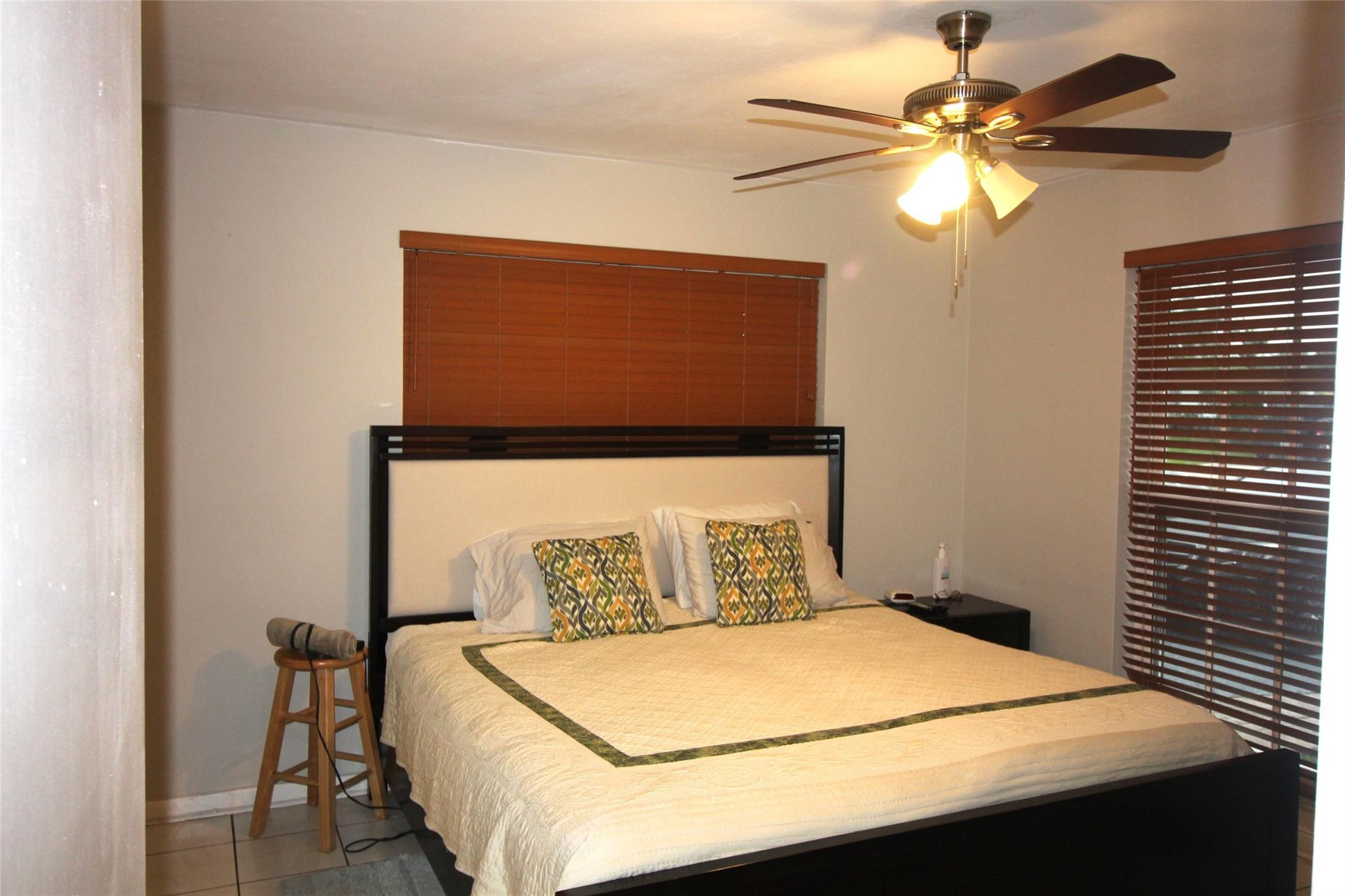 Eastway Park Sec 4 52-22 - Residential