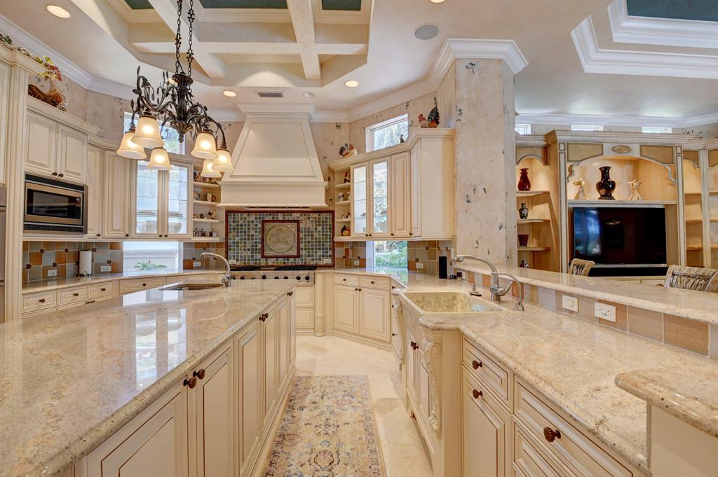 Mizner Country Club - Residential