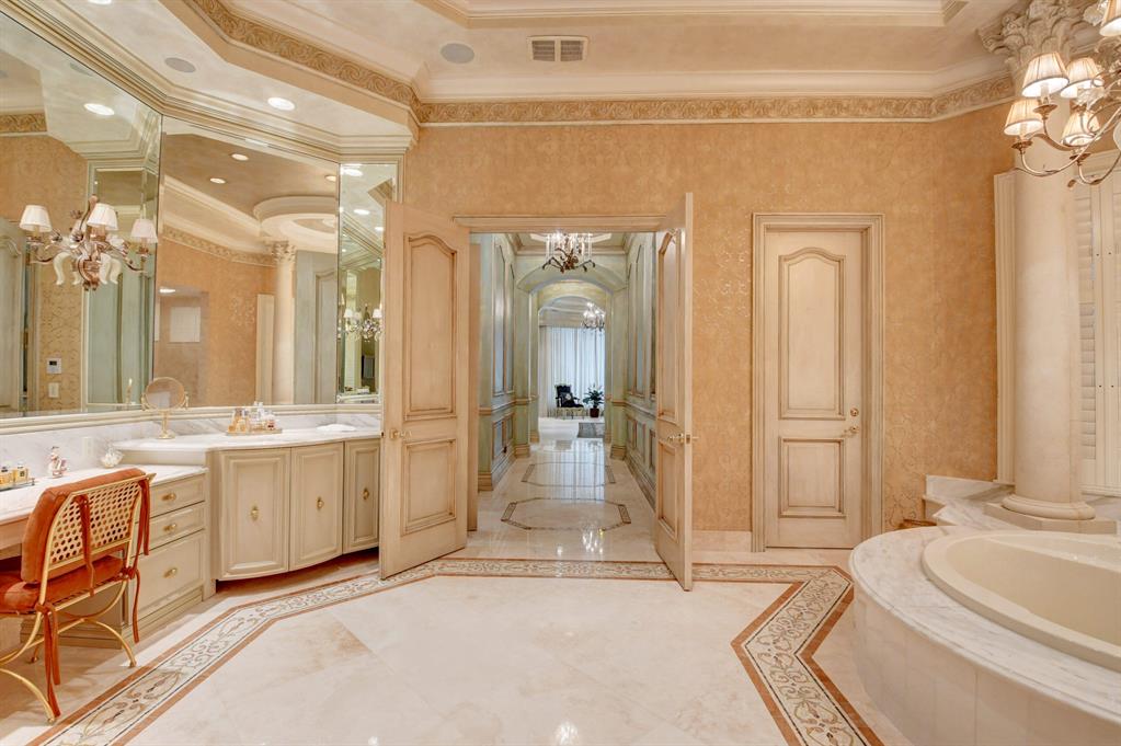 Mizner Country Club - Residential