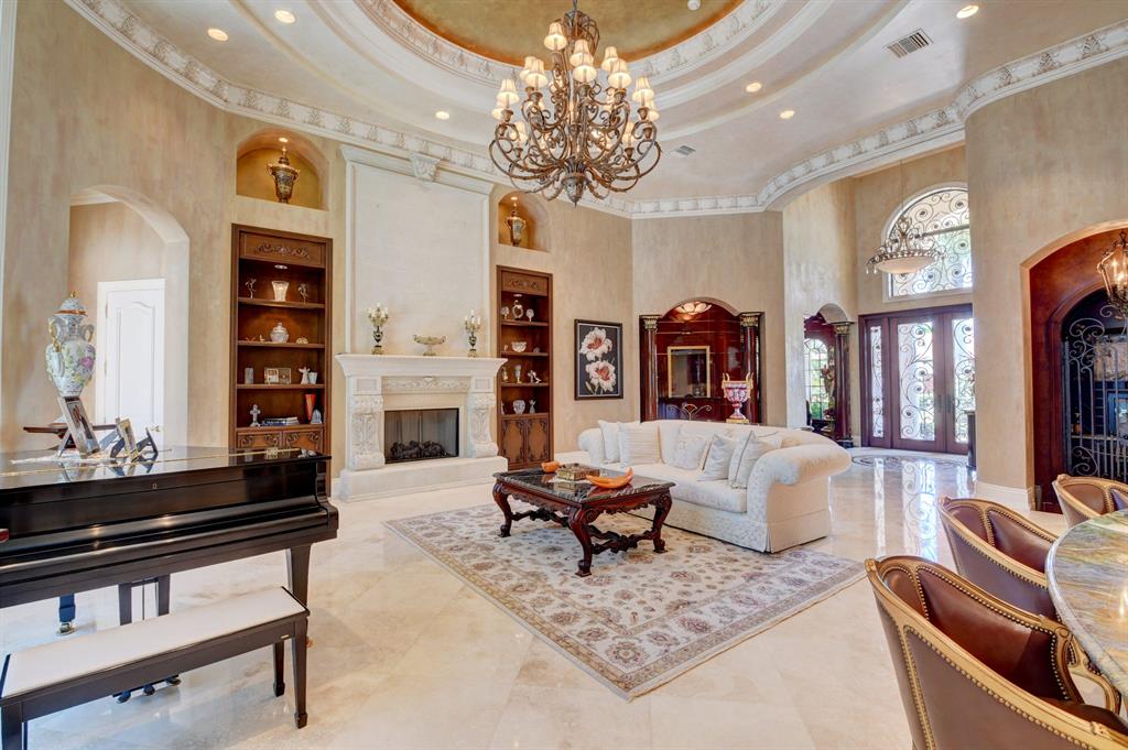 Mizner Country Club - Residential