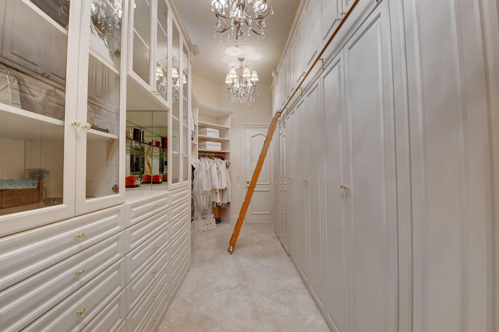 Mizner Country Club - Residential