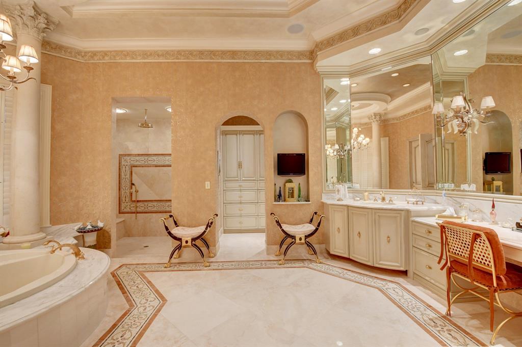 Mizner Country Club - Residential