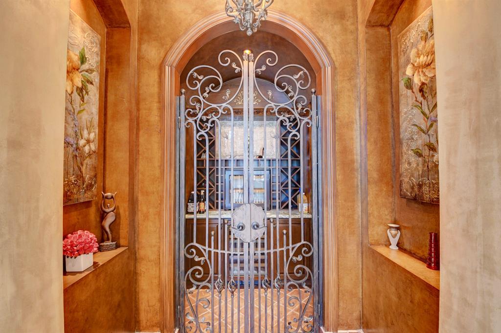 Mizner Country Club - Residential