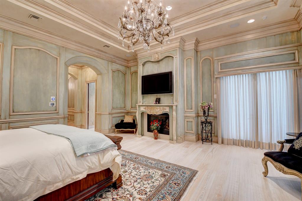 Mizner Country Club - Residential