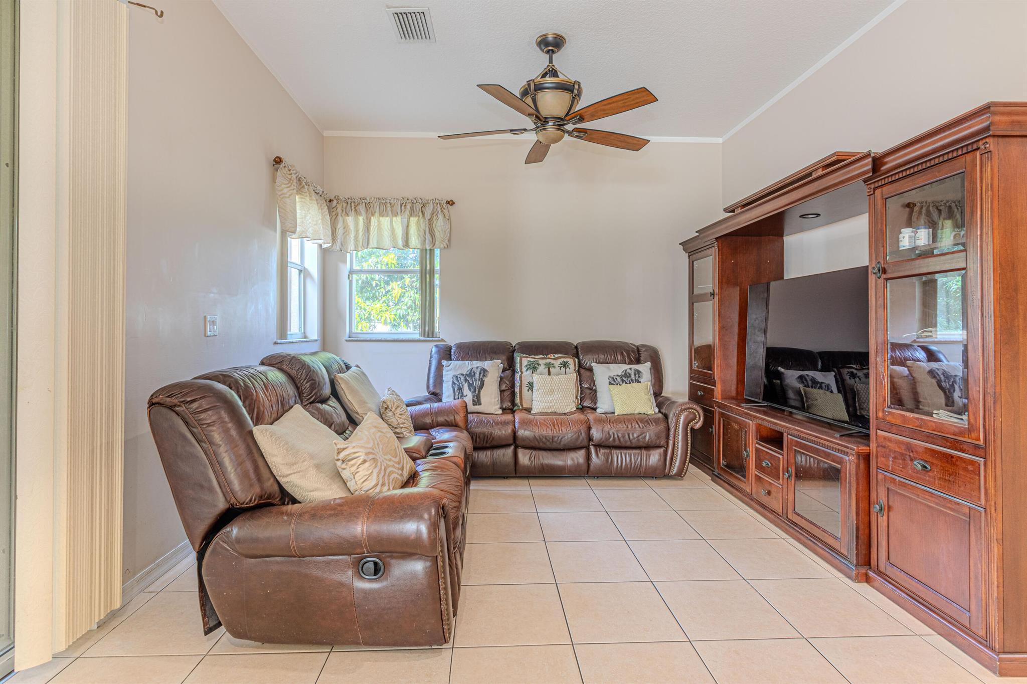 PORT ST LUCIE SECTION 4 - Residential