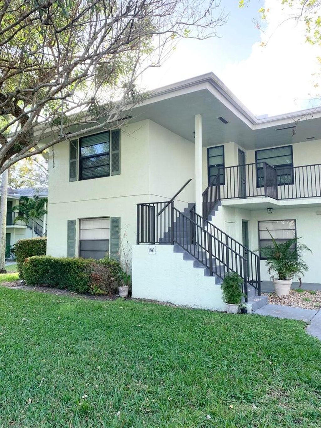 Photo of 1801 Sabal Ridge Court #E, Palm Beach Gardens, FL 33418 (MLS # R11164344)