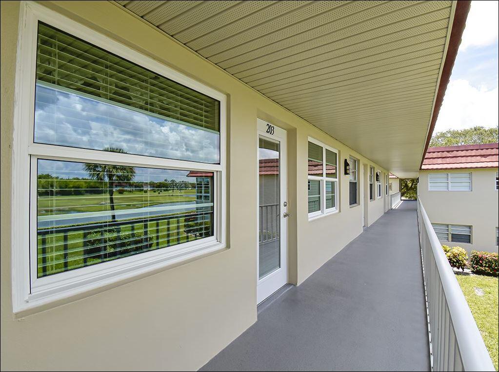 VISTA ROYALE PHASE IV BLDGS 83-111 - Residential