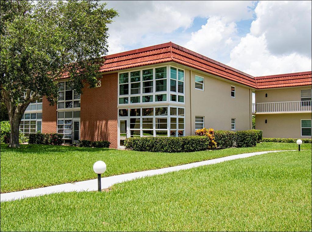 VISTA ROYALE PHASE IV BLDGS 83-111 - Residential