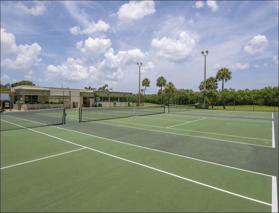 VISTA ROYALE PHASE IV BLDGS 83-111 - Residential