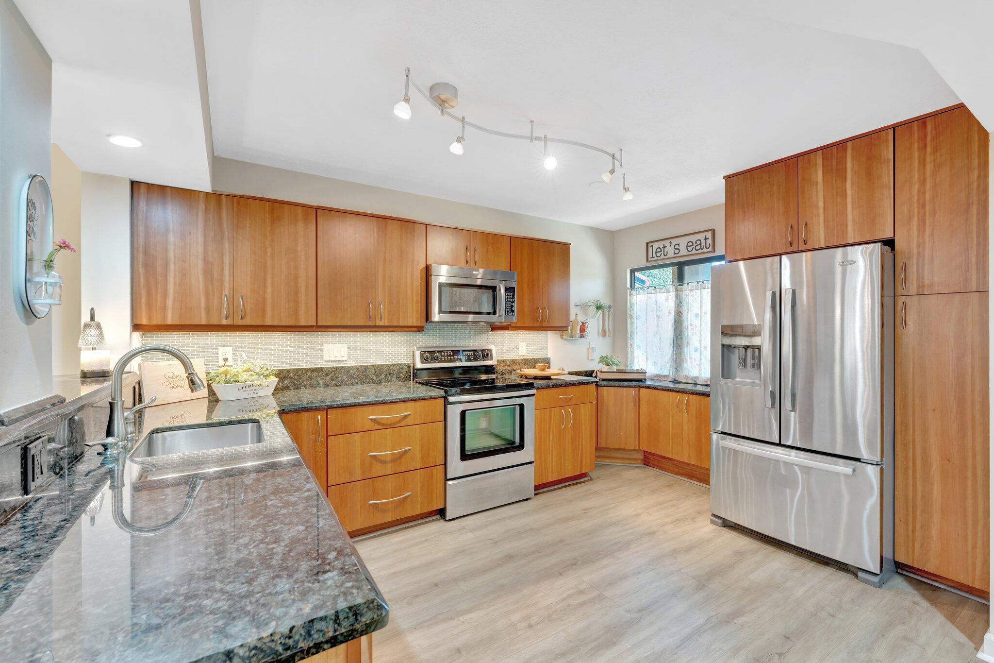 CYPRESS BEND CONDOMINIUM II - Residential