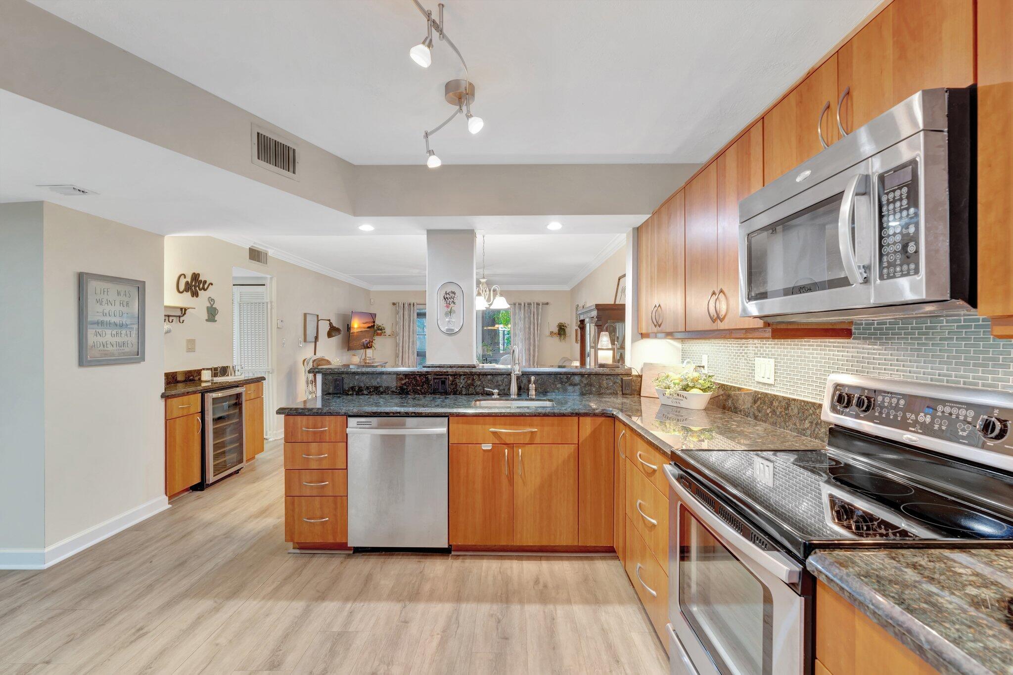 CYPRESS BEND CONDOMINIUM II - Residential