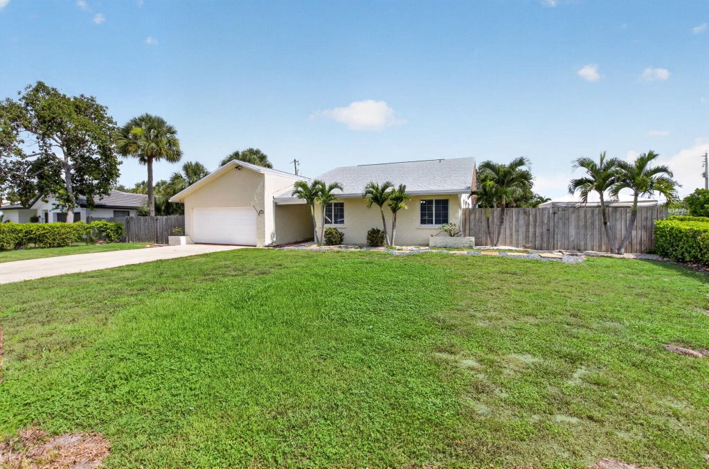 Photo of 4517 PALM RIDGE Boulevard, Delray Beach, FL 33445 (MLS # B26086808)