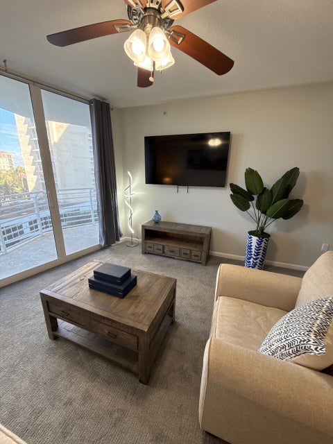 Featured picture for the property R11051087