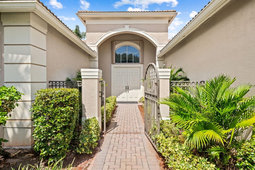 Photo of 7120 CORNING Circle, Boynton Beach, FL 33437 (MLS # B26079236)