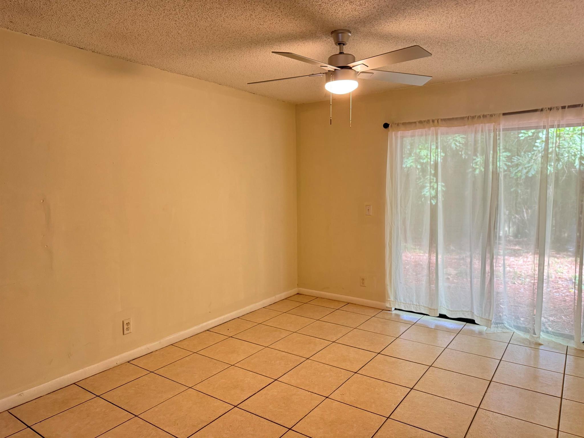 SUGAR POND MANOR OF WELLI - Residential Lease