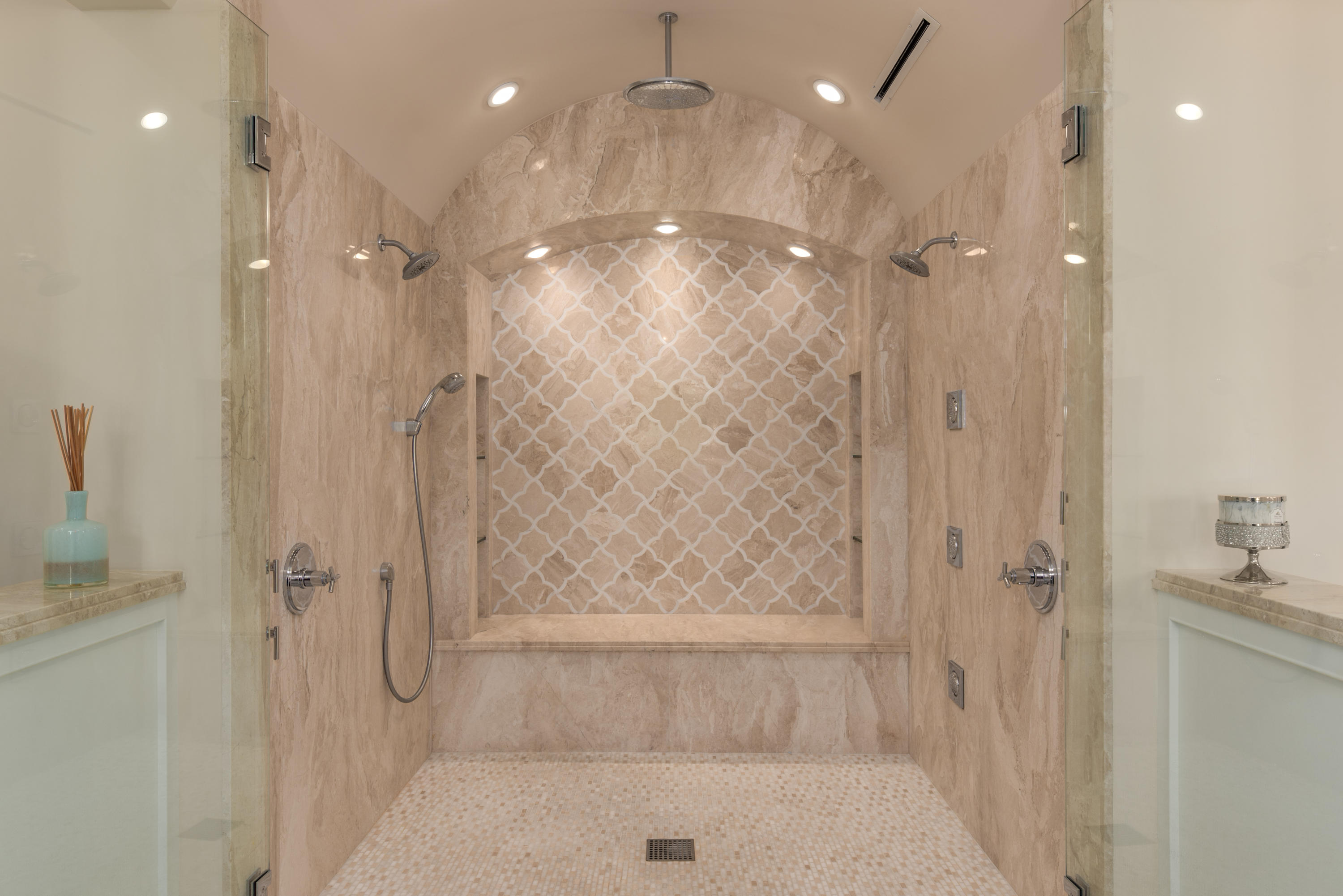 ADMIRALS COVE PAR C - Residential