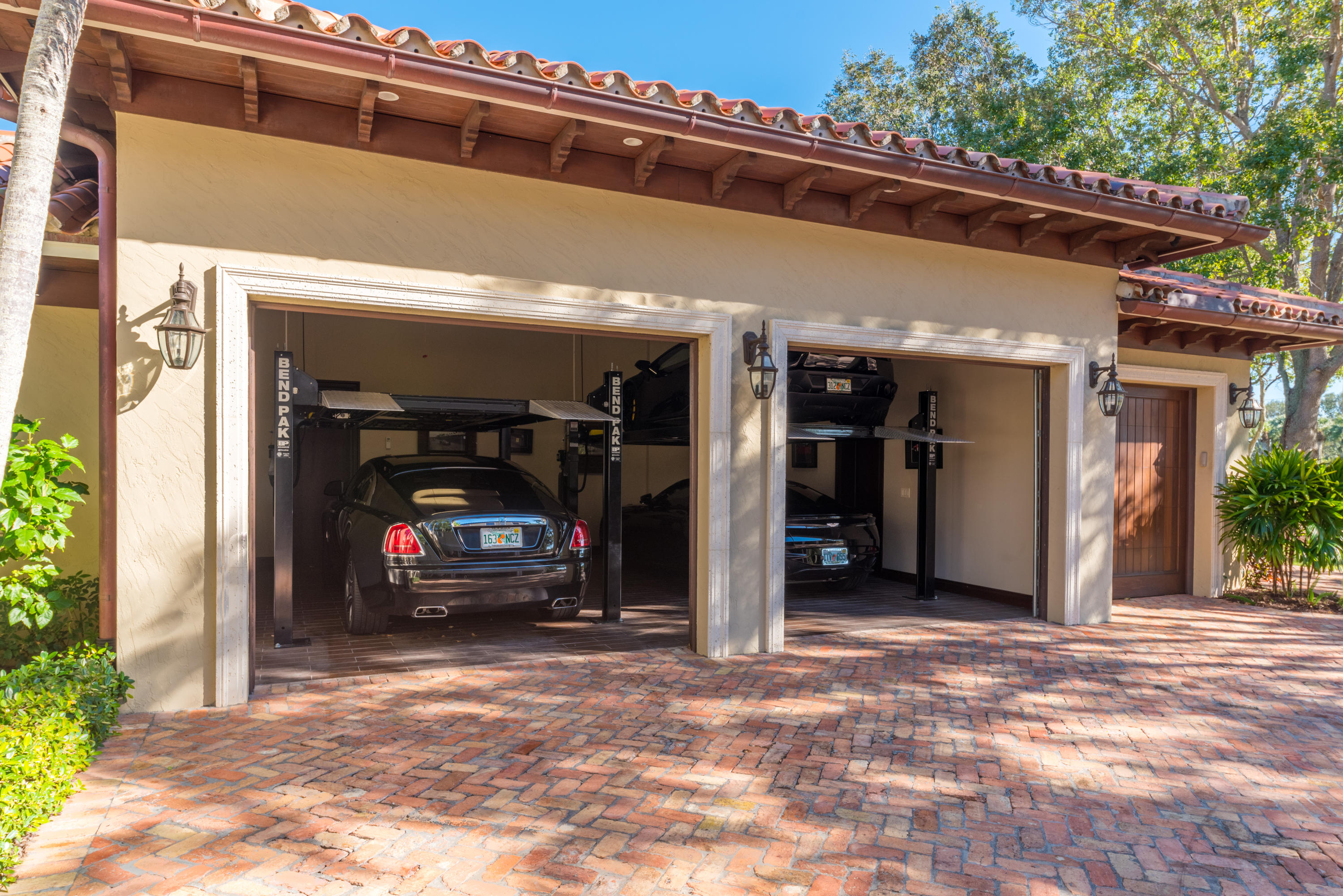 ADMIRALS COVE PAR C - Residential