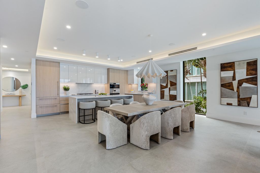Photo of 87 Isle Of Venice Drive #402s, Fort Lauderdale, FL 33301 (MLS # B26044771)